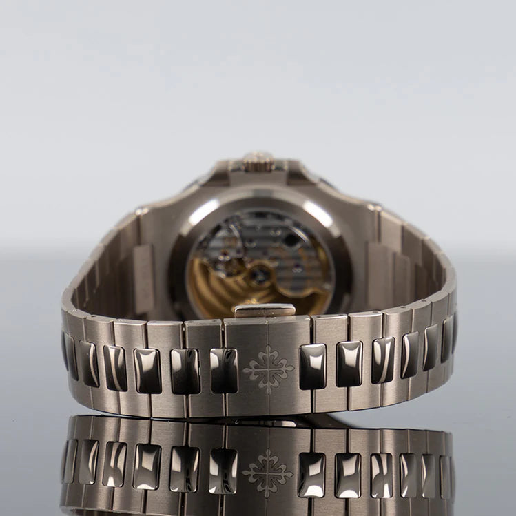 PATEK PHILIPPE 5740/1G-001