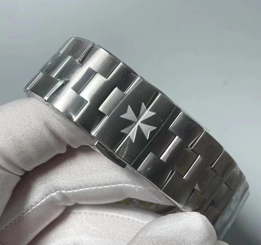 Vacheron Constantin Overseas 4500V/110A