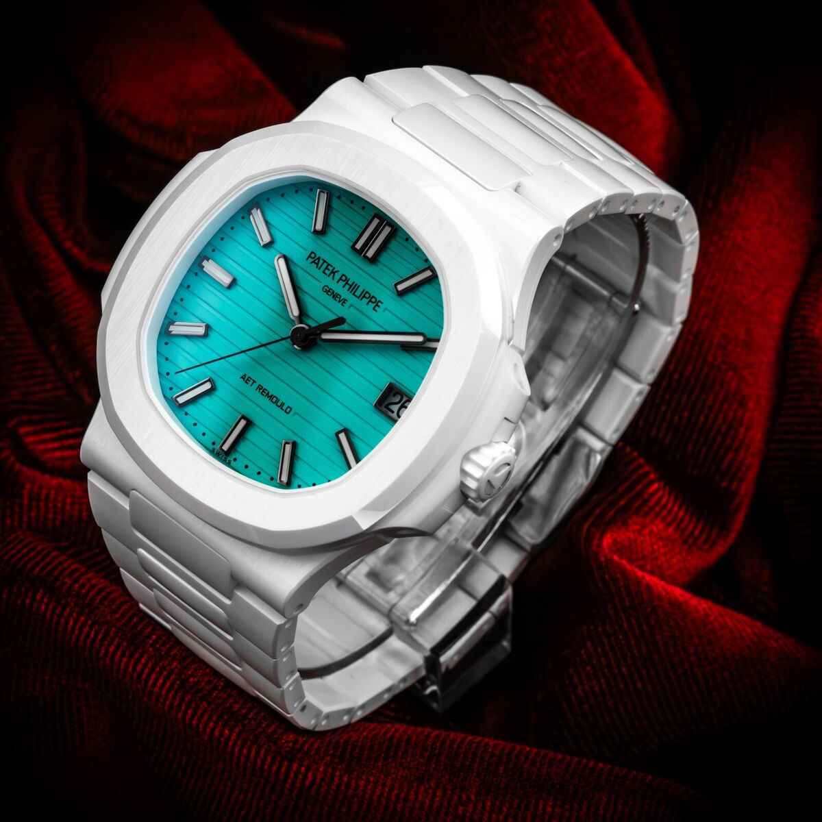 PATEK PHILIPPE NAUTILUS 5711 White Ceramic